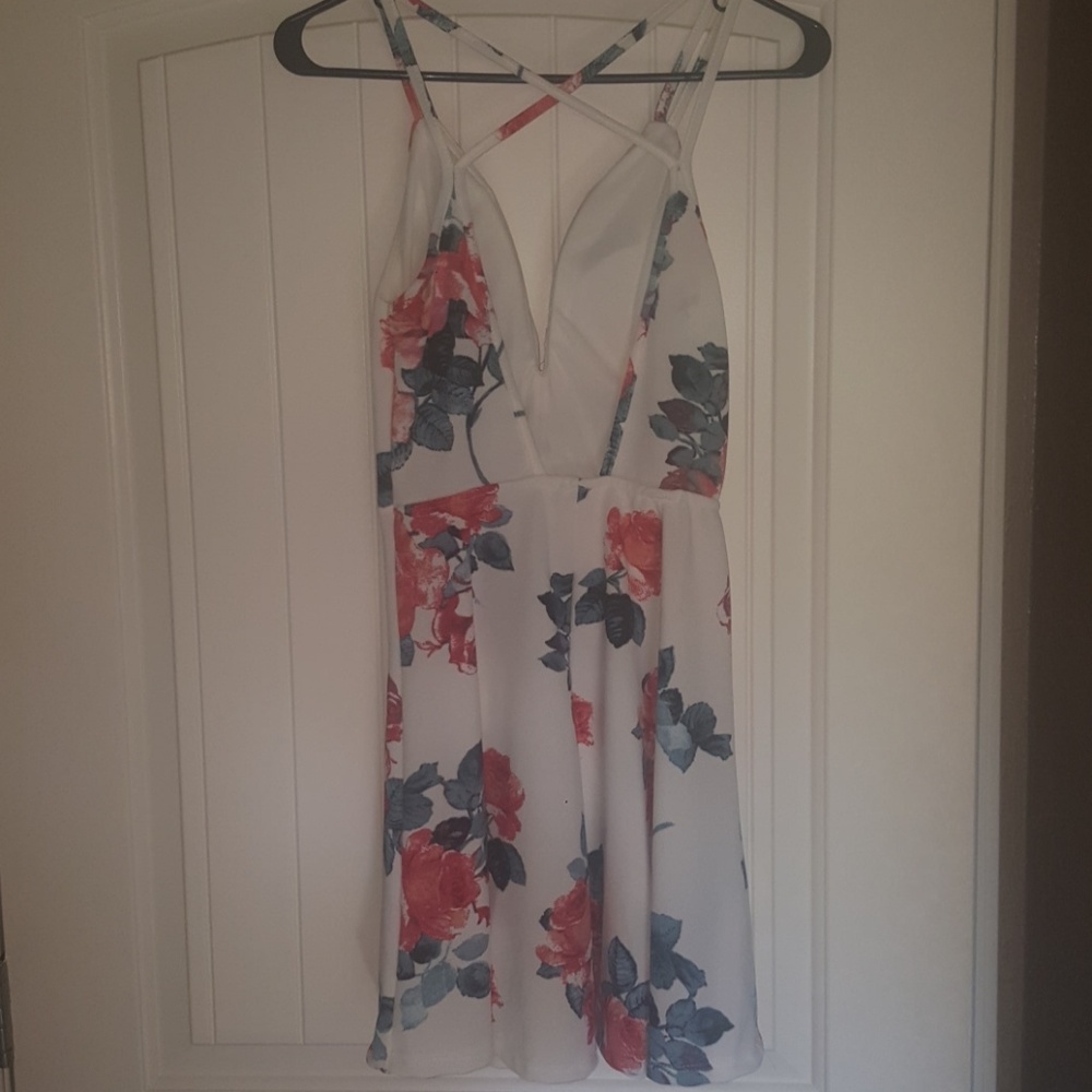Dress - Picture 2 of 2